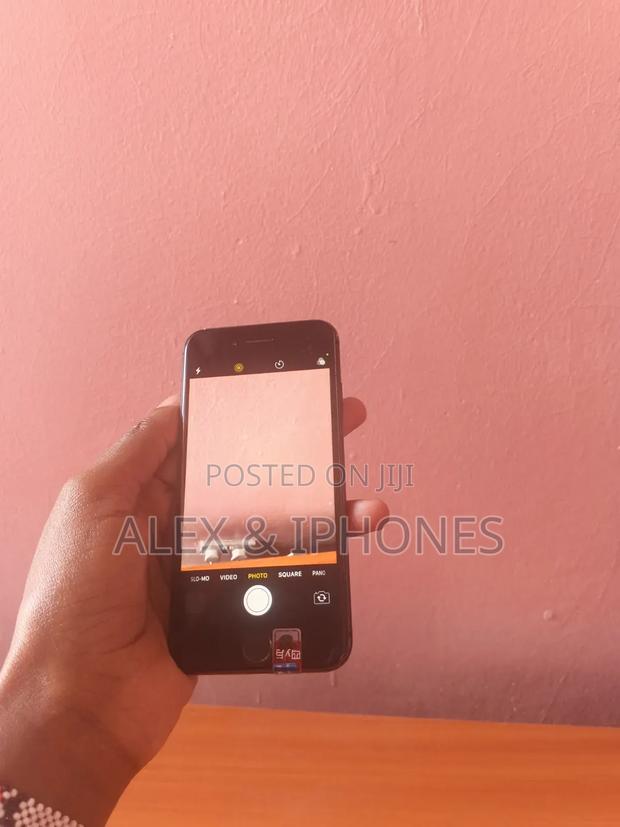 Apple iPhone 8 64 GB Black - thumbnail 3