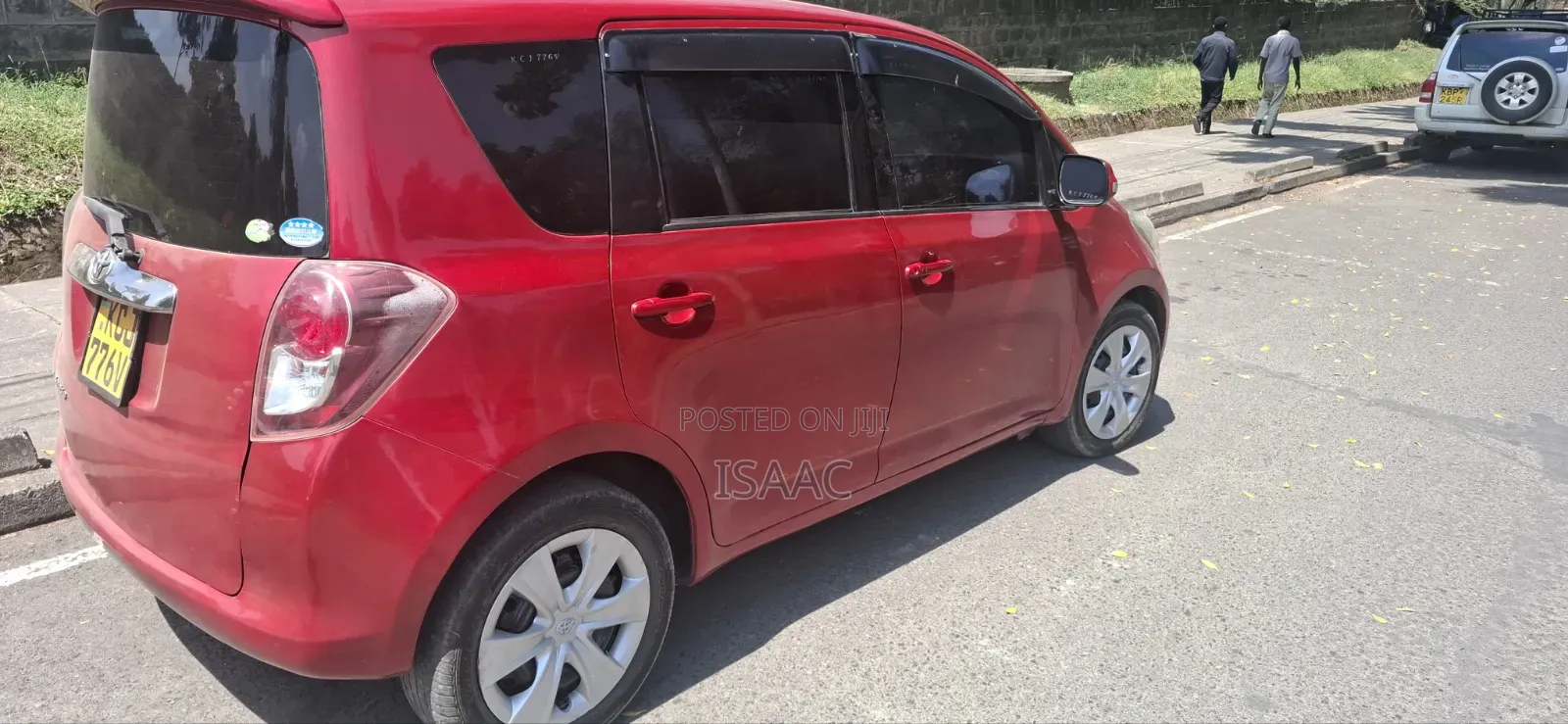 Toyota Ractis 2009 Red