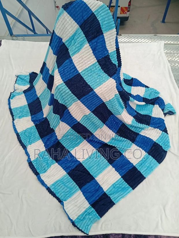 Sherman Checked Velvet Throw Blanket – Large Multipurpose Blanket - main view