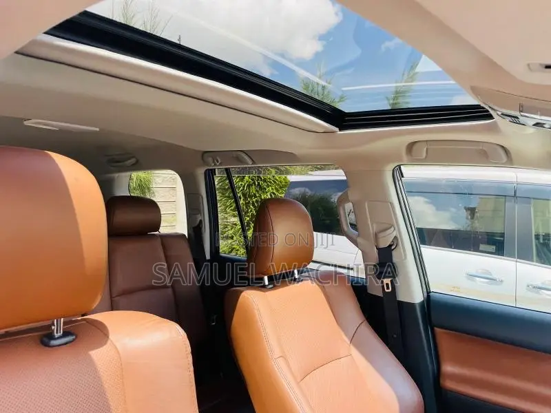 Toyota Land Cruiser Prado 2.8 2018 White
