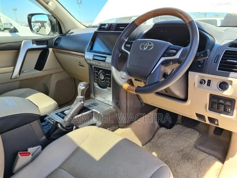 Toyota Land Cruiser Prado 2.8 2018 White