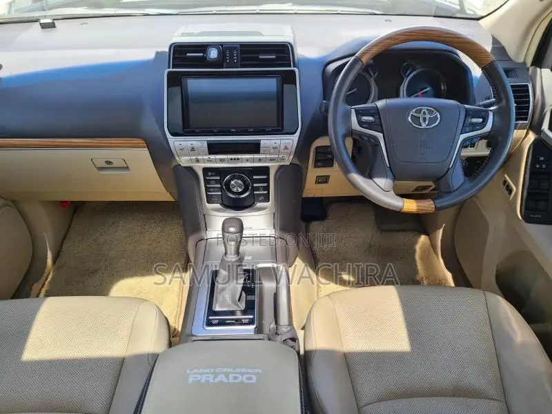 Toyota Land Cruiser Prado 2.8 2018 White