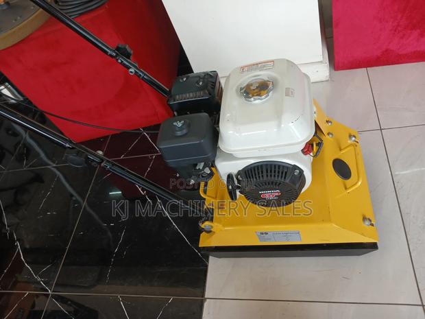 Hisaki Plate Compactor 80kgs - thumbnail 2