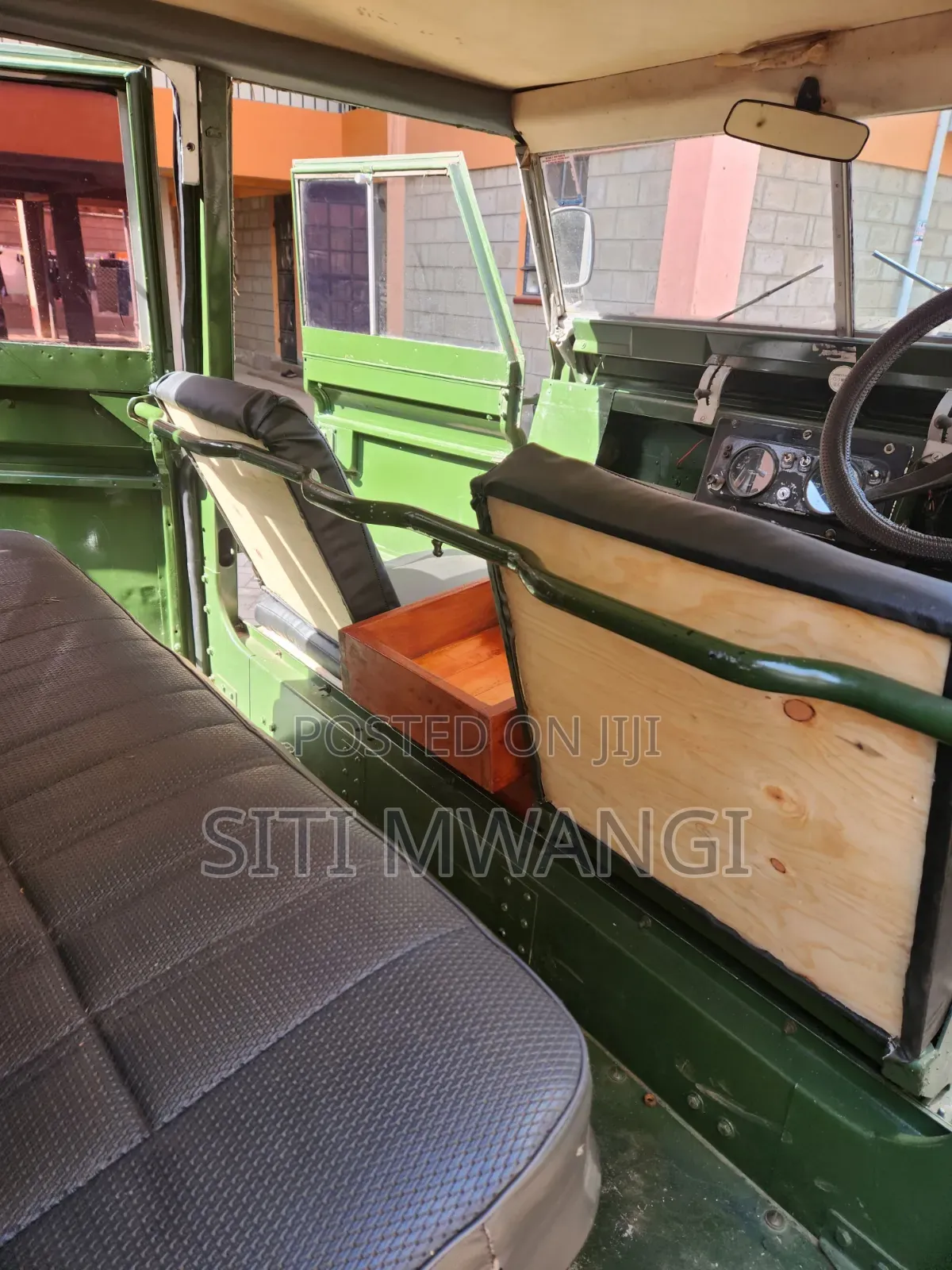 Land Rover Defender 1969 Green