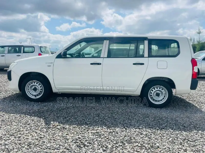 Toyota Probox 1.5 Hybrid DX 2019 White