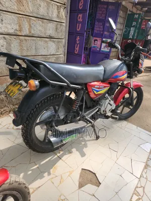Bajaj Boxer 150 UG 2025 Red