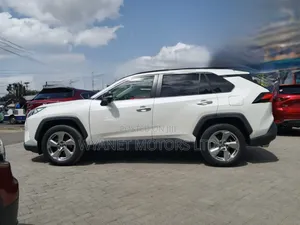 Toyota RAV4 2019 White