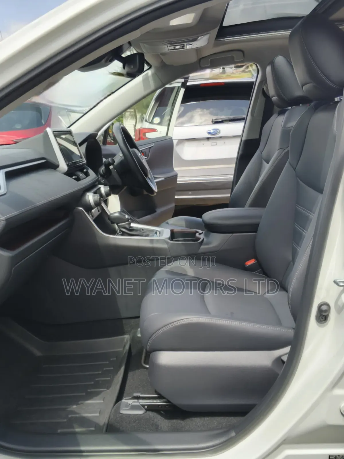 Toyota RAV4 2019 White