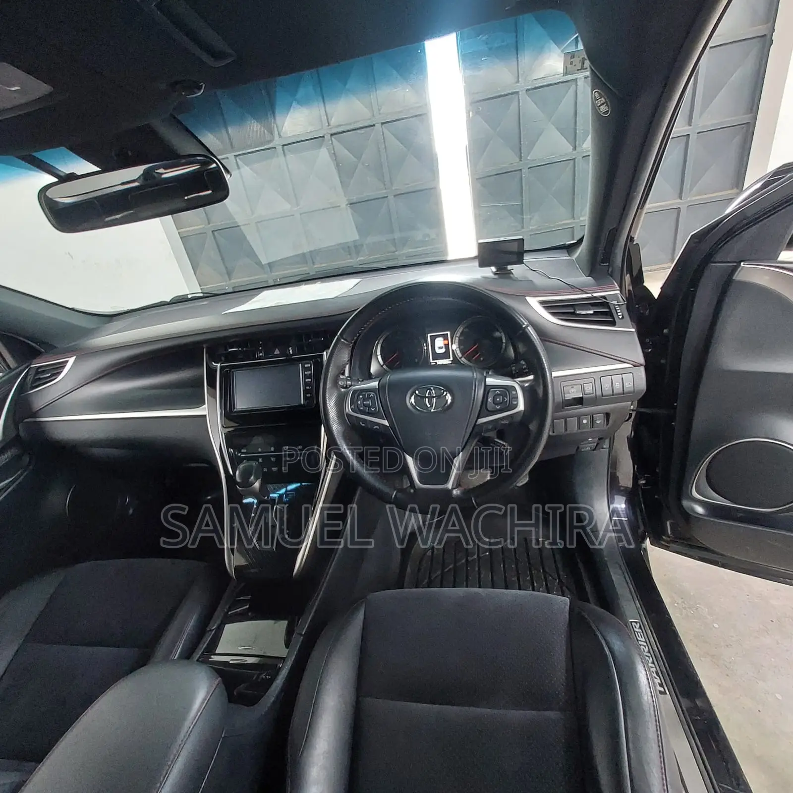 Toyota Harrier 2.0 Turbo 4WD 2019 Black