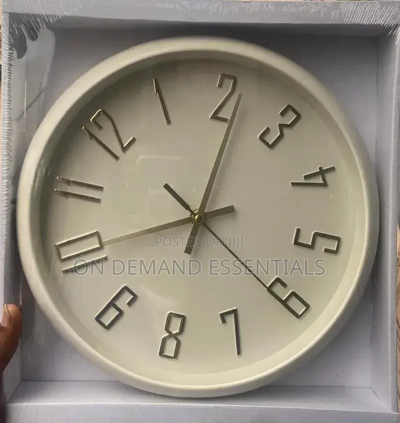 Classic Quartz Clock 30cm Modern Minimalist