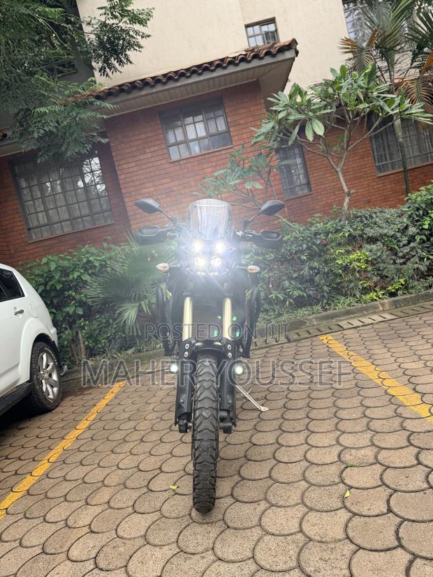 Yamaha 2020 Black
