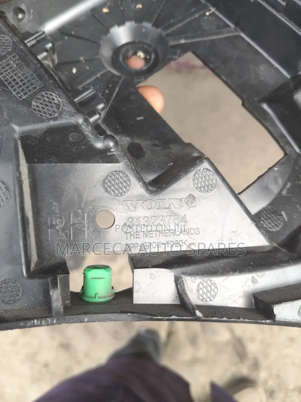 2014 Volvo XC60 Rear Bumper Slide Retainers