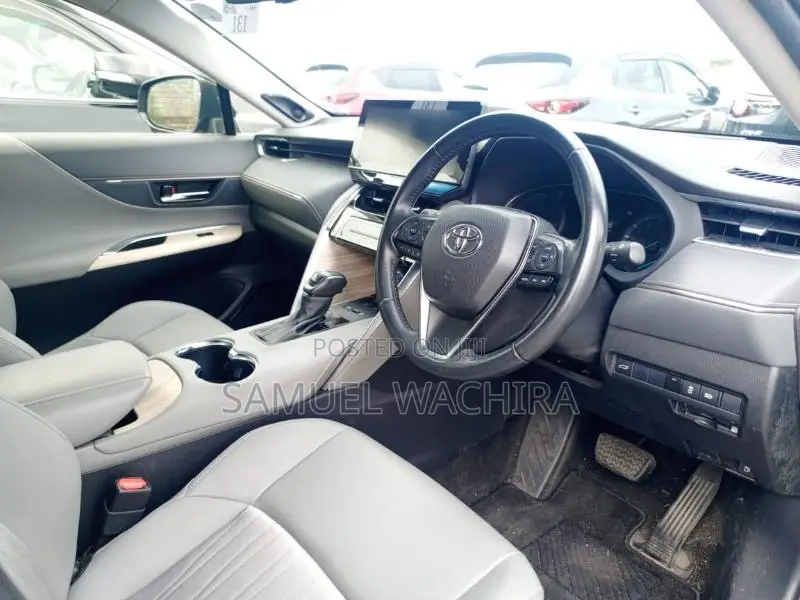 Toyota Harrier Hybrid G 2020 Gray