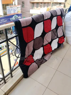 Super Warm Single Woolen Duvet (No Sheets/Pillowcases)