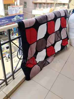 Super Warm Single Woolen Duvet (No Sheets/Pillowcases)