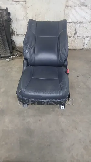 Ex Japan Prado J150/J165 Electric Leather Seats.