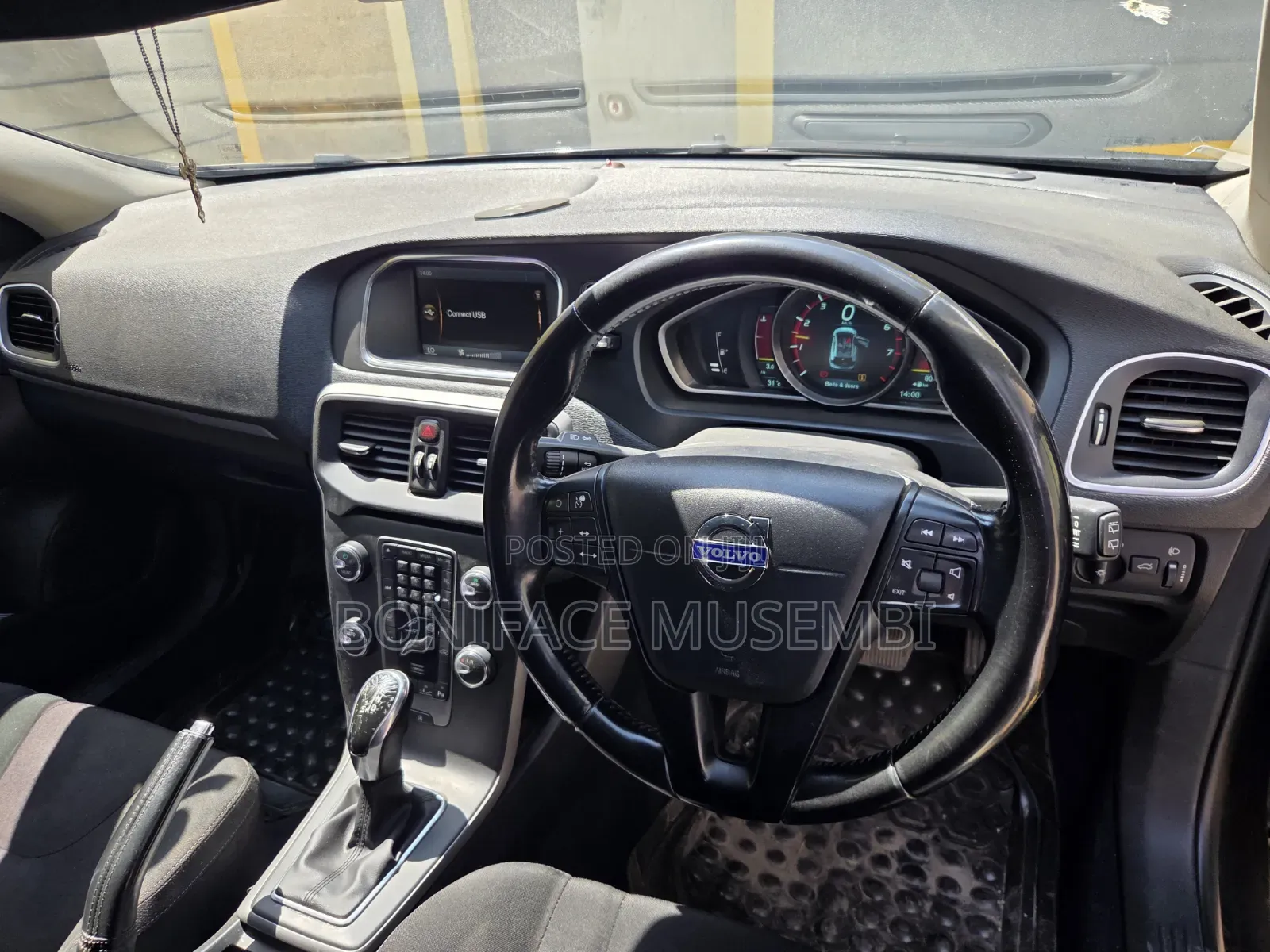 Volvo V40 2014 Black