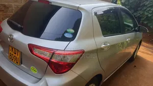 Toyota Vitz 2019 Silver