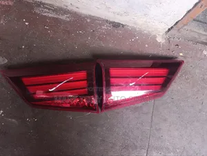 Outlander 2018 Ex Japan Bootlight 