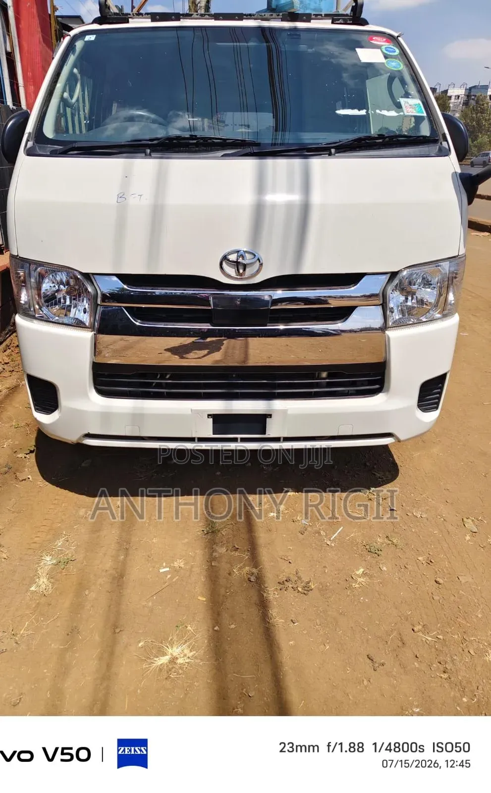 Toyota HiAce 2019 White
