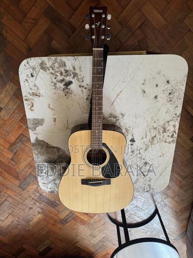 Yamaha FX310AII Acoustic-Electric Guitar - thumbnail 4