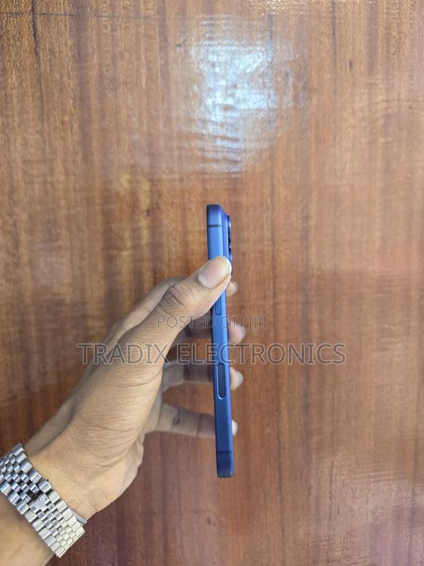 Apple iPhone 17 Pro 256 GB Blue - thumbnail 3