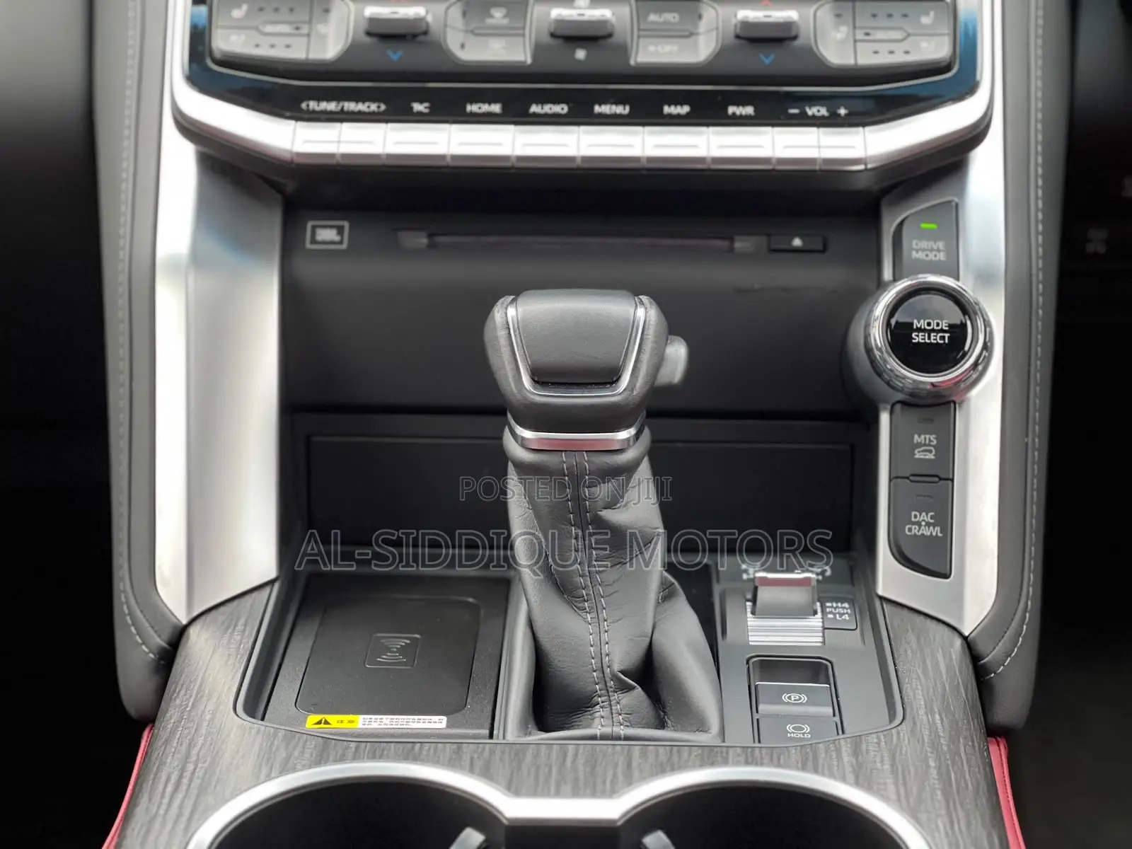 Toyota Land Cruiser LC300 2023 White