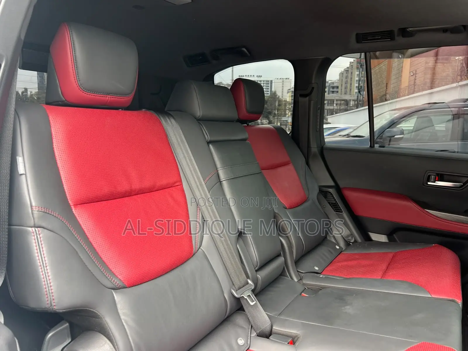 Toyota Land Cruiser LC300 2023 White