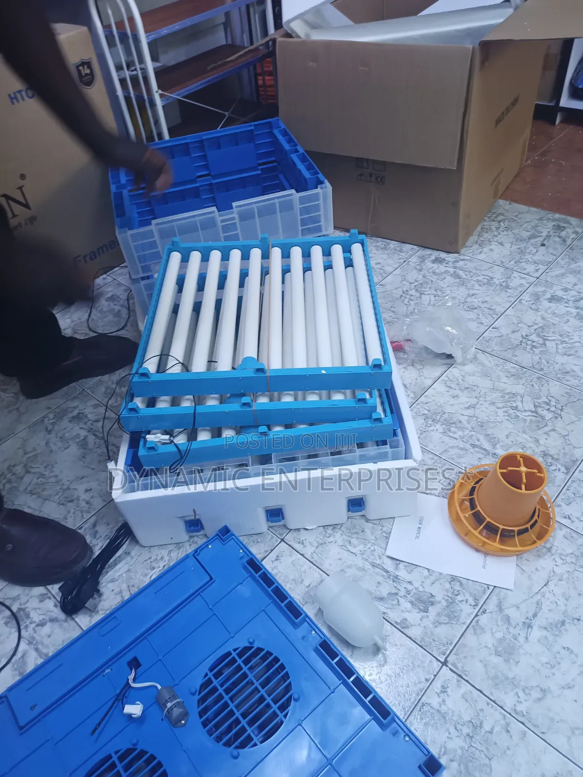 256 Eggs Incubator