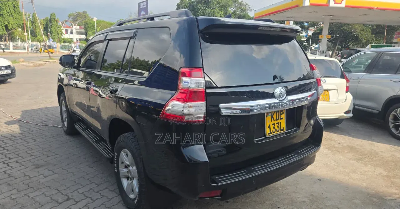 Toyota Land Cruiser Prado 2014 Black
