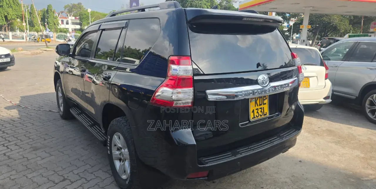 Toyota Land Cruiser Prado 2014 Black