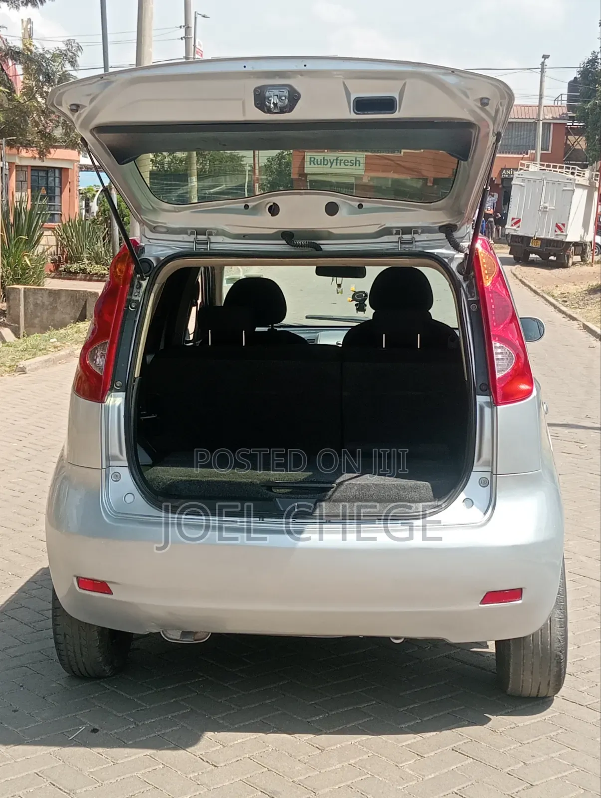 Nissan Note 2010 Silver