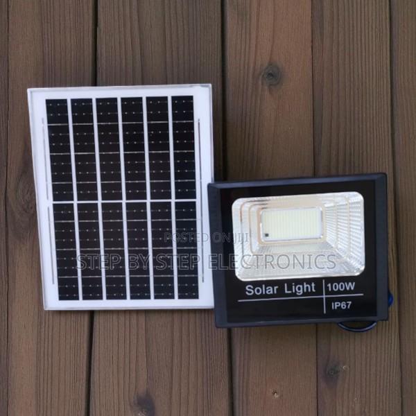 100w Solar Floodlight Ip66 Waterproof With High Brightness Solar Panel - thumbnail 2