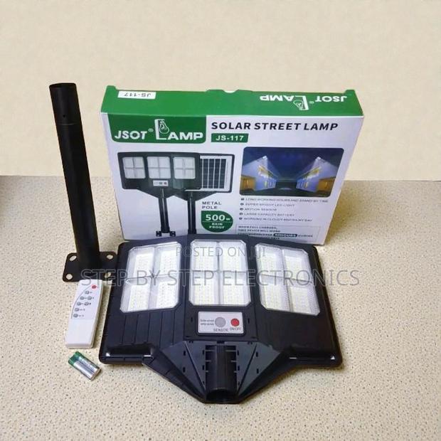 Inbuilt Battery Cclamp 200watts Led Solar Street Light - thumbnail 2