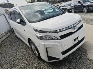 Toyota Voxy 2019 White