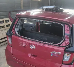 Diahatsu Mira Rear Windscreen