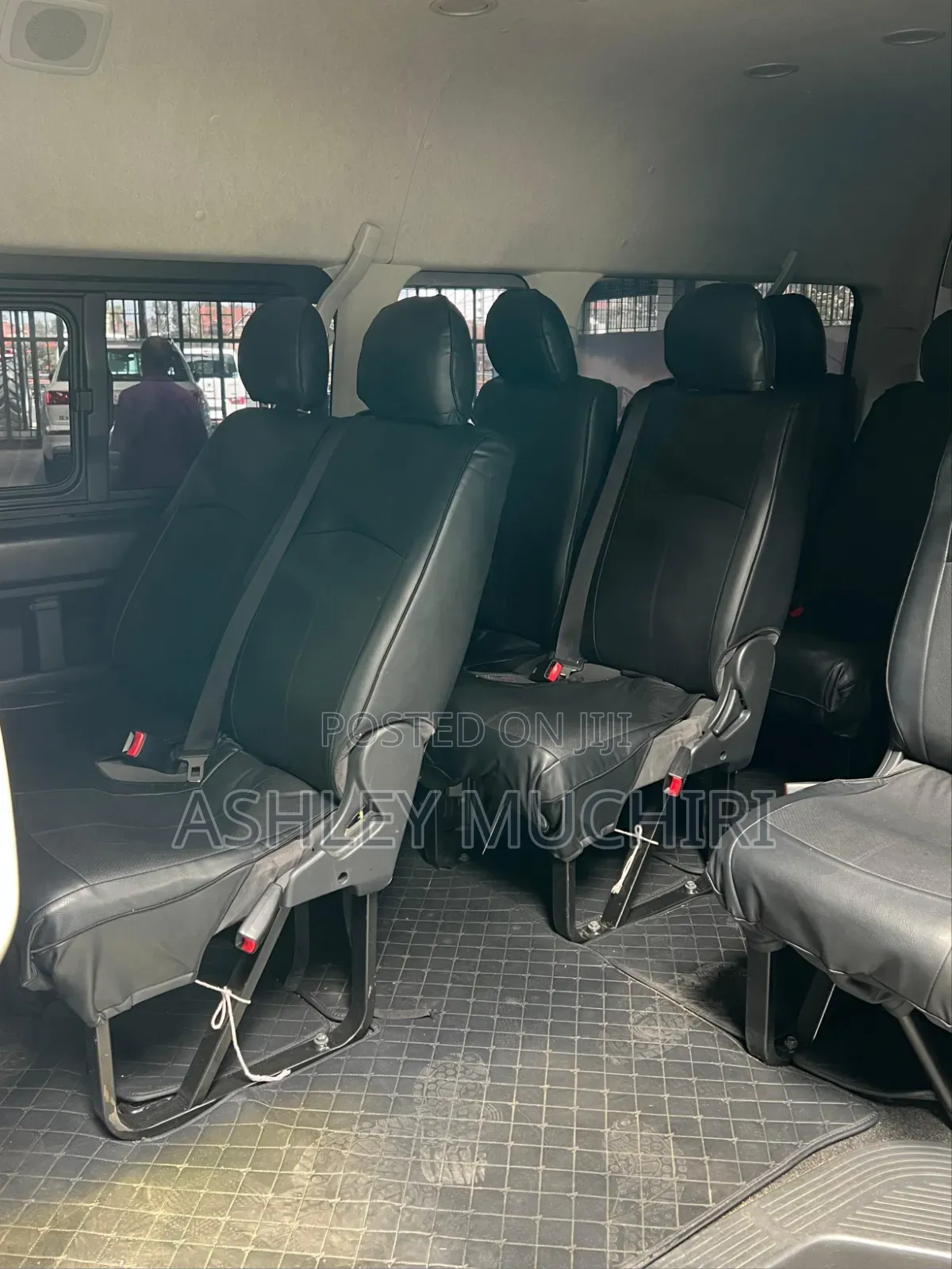 Toyota HiAce 2018 White