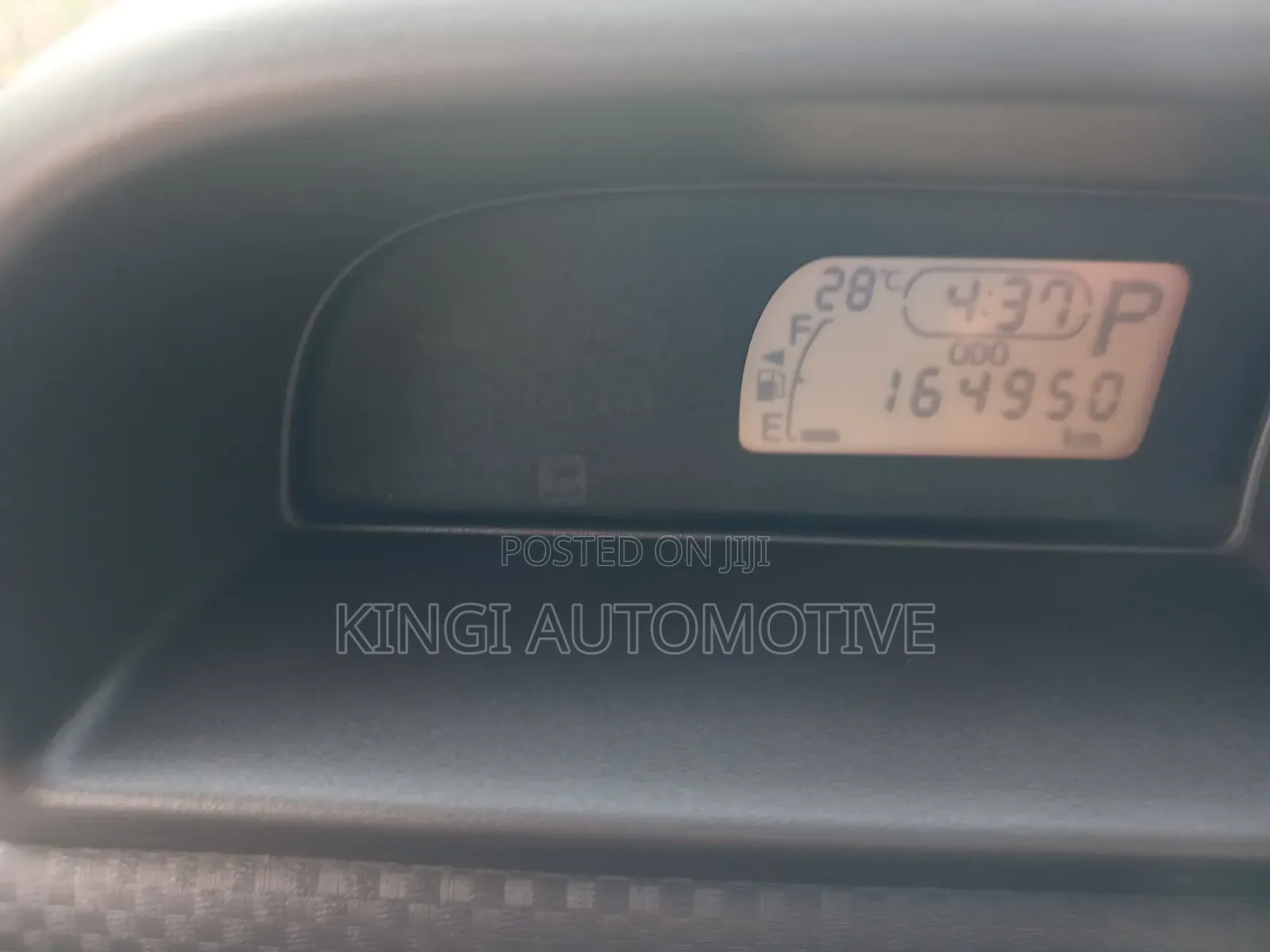 Toyota Spade 2014 Silver