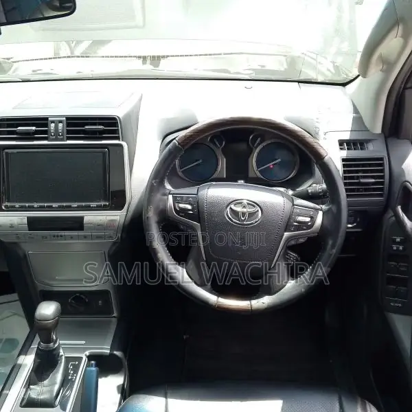 Toyota Land Cruiser Prado 2017 Black