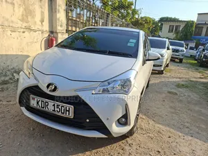 Toyota Vitz 2017 White