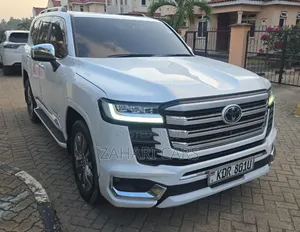 Toyota Land Cruiser 2023 White