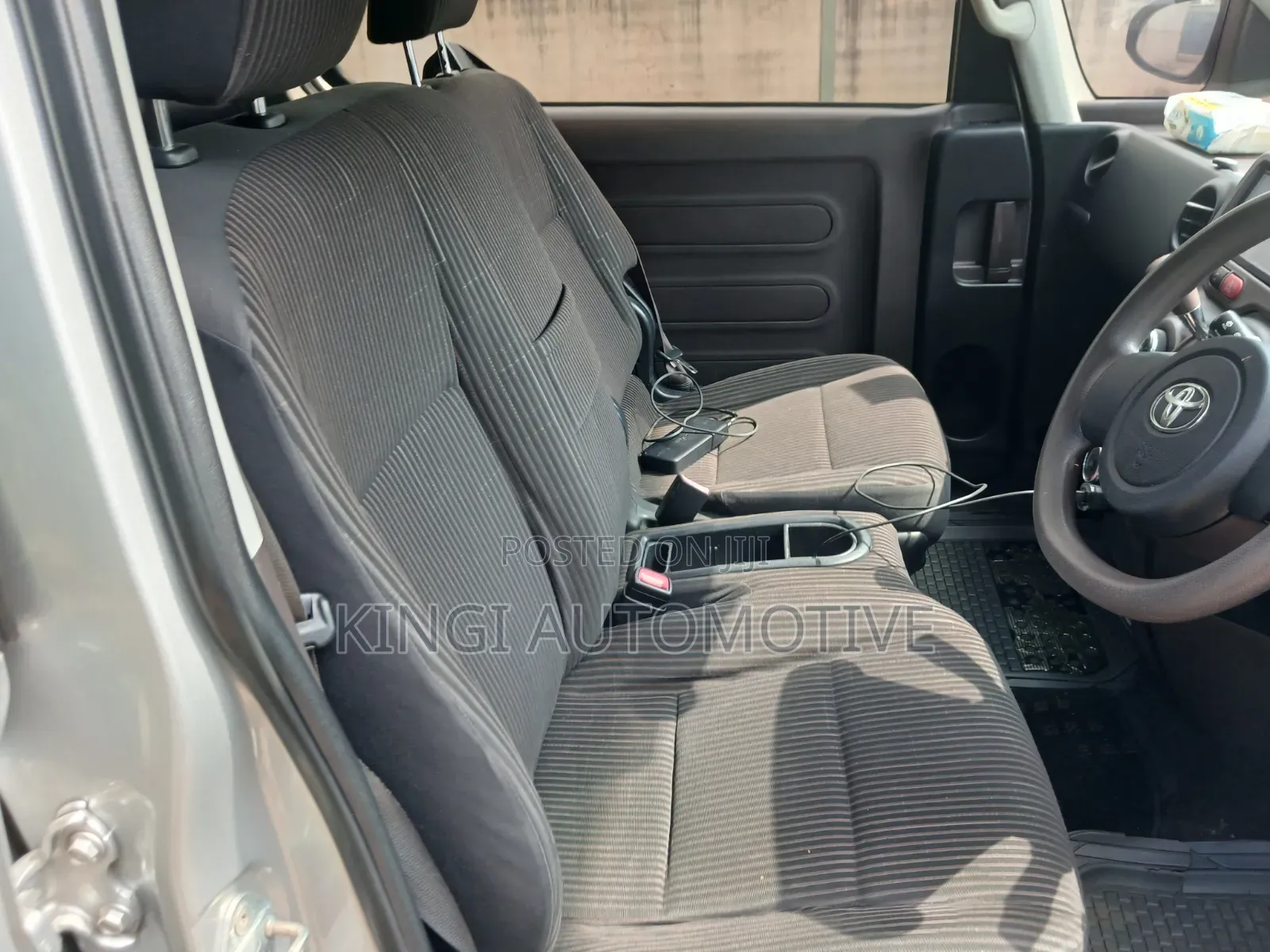 Toyota Spade 2014 Silver