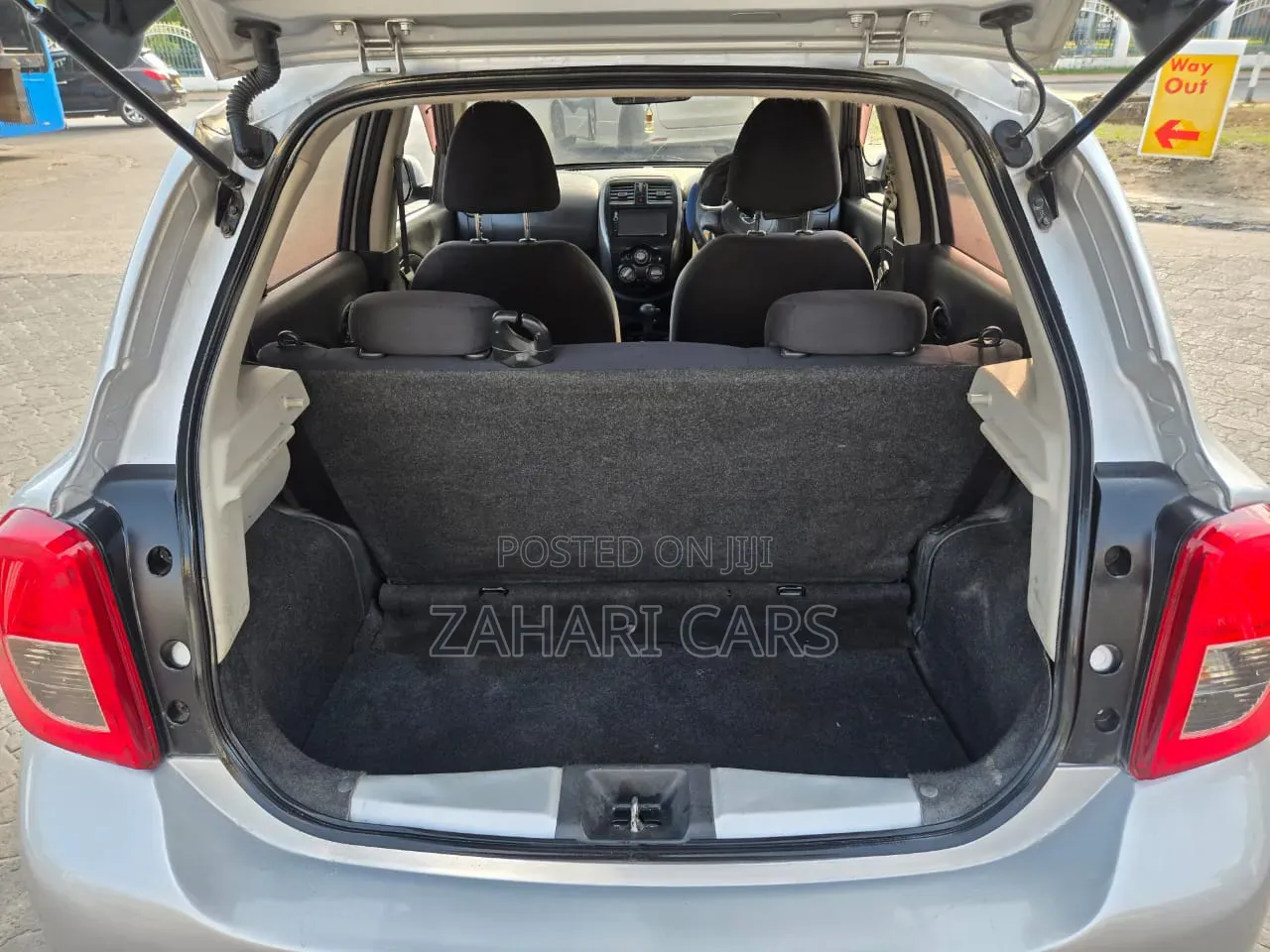 Nissan March 2015 Silver