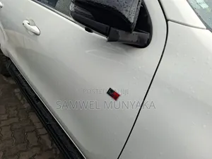 Toyota Hilux 2022 Pearl