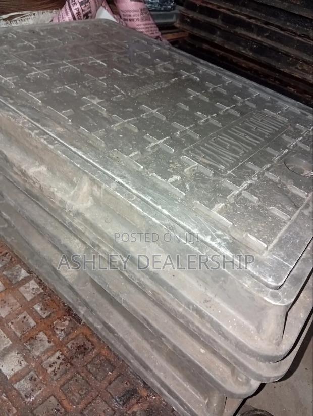 450 by 600 Reinforced Manhole Cover