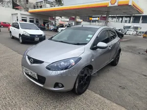 Mazda Demio 2016 Silver