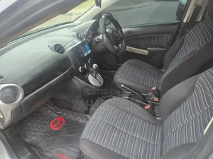 Mazda Demio 2016 Silver
