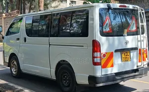 Toyota HiAce 2015 White