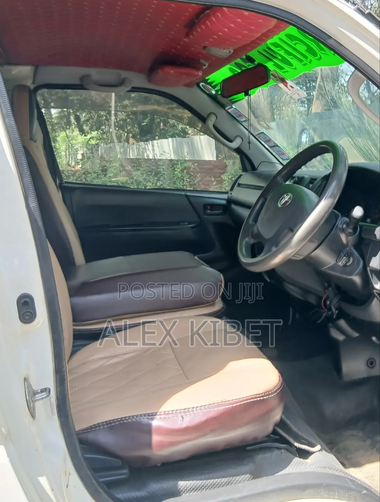 Toyota HiAce 2015 White