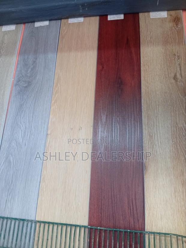 SPC Flooring - thumbnail 2